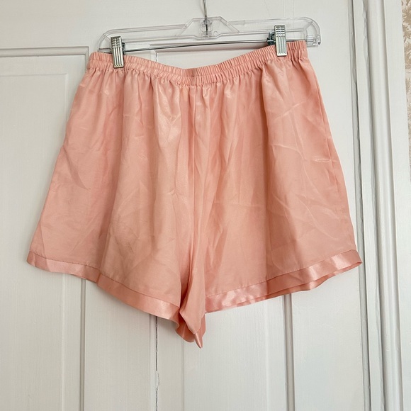 Vintage Gold Label Victoria’s Secret Satin Shorts - XL - Picture 6 of 12
